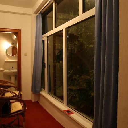 Guesthouse Pension Andrea Tirana Zewnętrze zdjęcie