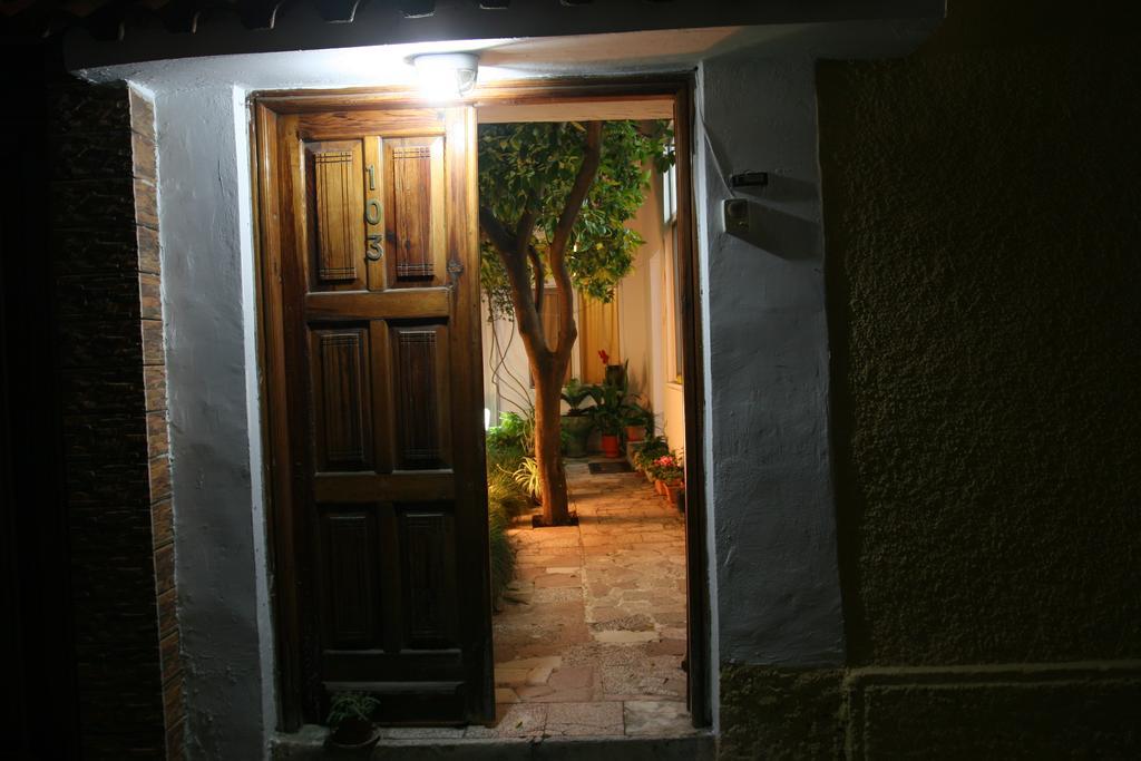 Guesthouse Pension Andrea Tirana Zewnętrze zdjęcie