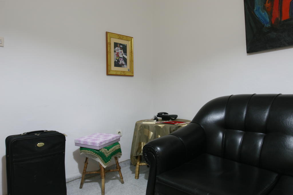 Guesthouse Pension Andrea Tirana Zewnętrze zdjęcie