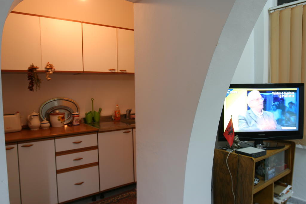 Guesthouse Pension Andrea Tirana Zewnętrze zdjęcie