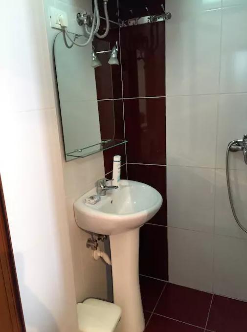 Guesthouse Pension Andrea Tirana Zewnętrze zdjęcie